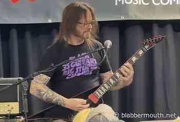 Watch: EXODUS/SLAYER's GARY HOLT Holds Guitar Clinic At Michigan's Rock City Music Company