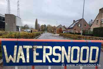 Straten afgesloten door overstroming