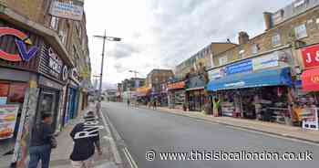 Police hunt for suspect after man stabbed in 'unprovoked' attack  in Peckham shop