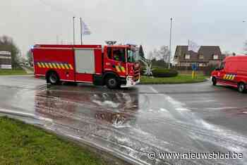 Brandweer tijdlang bezig met opruimen van flink oliespoor