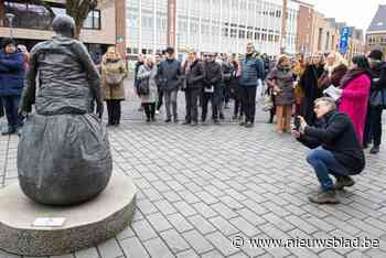 Een Rinus Van de Velde in CC Binder en twee verliefde guillotines in Park Fort Liezele: tiende KIP-route langs internationale kunst in het Puurse straatbeeld