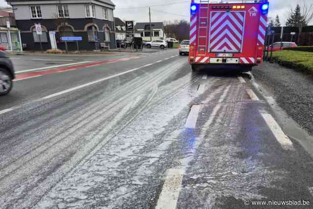 Kilometerslang stookoliespoor van Ronse over Brakel richting Lierde