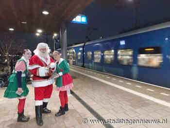 Traktatie op station Stadshagen wegens vijfjarig jubileum