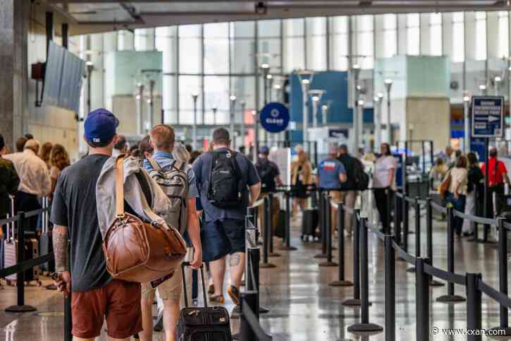 TSA: Nearly 40M people expected to fly this holiday season