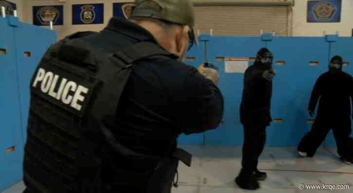 Albuquerque police demonstrate use of force training to the community