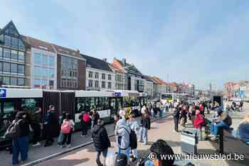 “Kinderen komen onnodig gestrest aan door te late bussen”: school laat lessen (opnieuw) tien minuten later starten