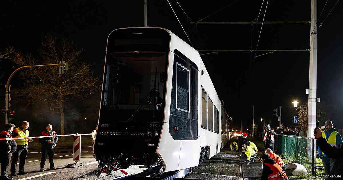 Würzburg: Erste von 18 neuen Straßenbahnen ist da - Startzeitraum bekannt