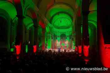 Fanfare De Eendracht speelt bijzonder kerstconcert in Itegemse kerk: “Met jachthoorngroep Waldo en dorpsdichter”