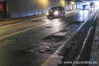 Dreigement van burgemeester werpt vruchten af: wegdek in tunnel wordt hersteld