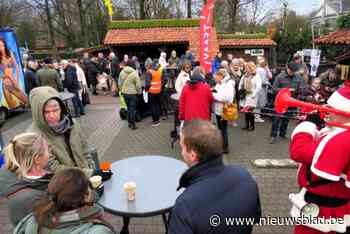 De Leste Mert trakteert bezoekers op lekkers en muziek