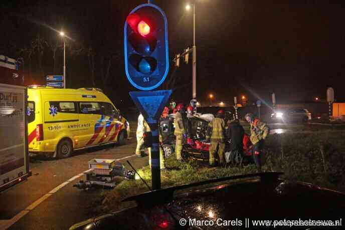 Twee gewonden bij ernstig ongeval op Legmeerdijk