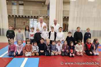 Schoolkinderen volgen initiatieles bij judoclub Hikari: “Maar we hebben geen ruimte om nog veel te groeien”