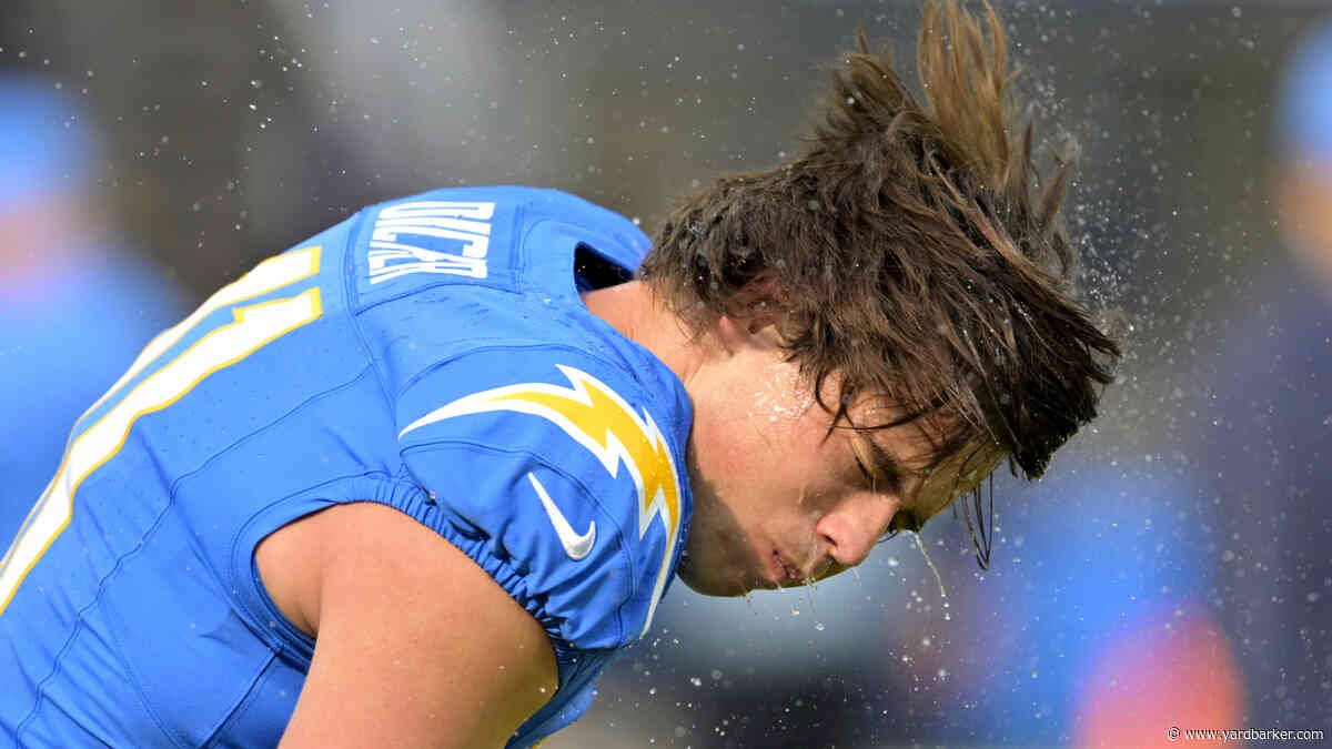 Chargers score on incredibly rare play not seen since 1976