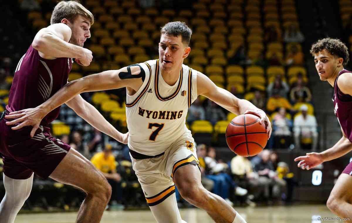 Pokes Dominate Bellarmine from Start to Finish in 92-55 Win