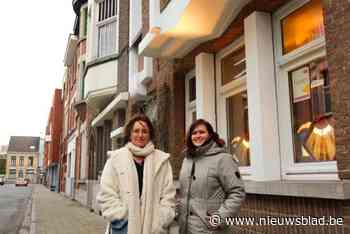 Wandeling langs 28 belichte art-decogevels geeft kleurt aan eindejaarsperiode: ”Een feest voor het oog”