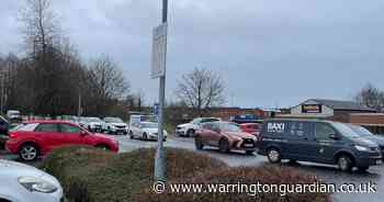 'Terrible' traffic in town and huge queues as Christmas shoppers head to retail park