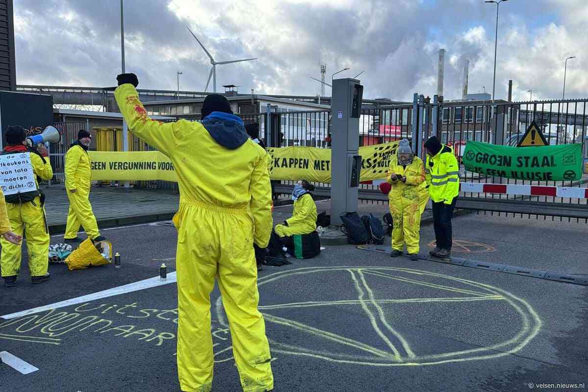 Extinction Rebellion blokkeert toegangspoort Tata Steel