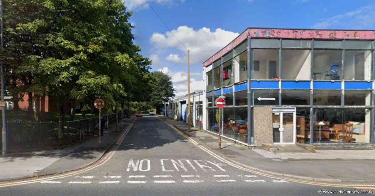 Man caught after 'failing to appear in court' and pair stopped in drugs search