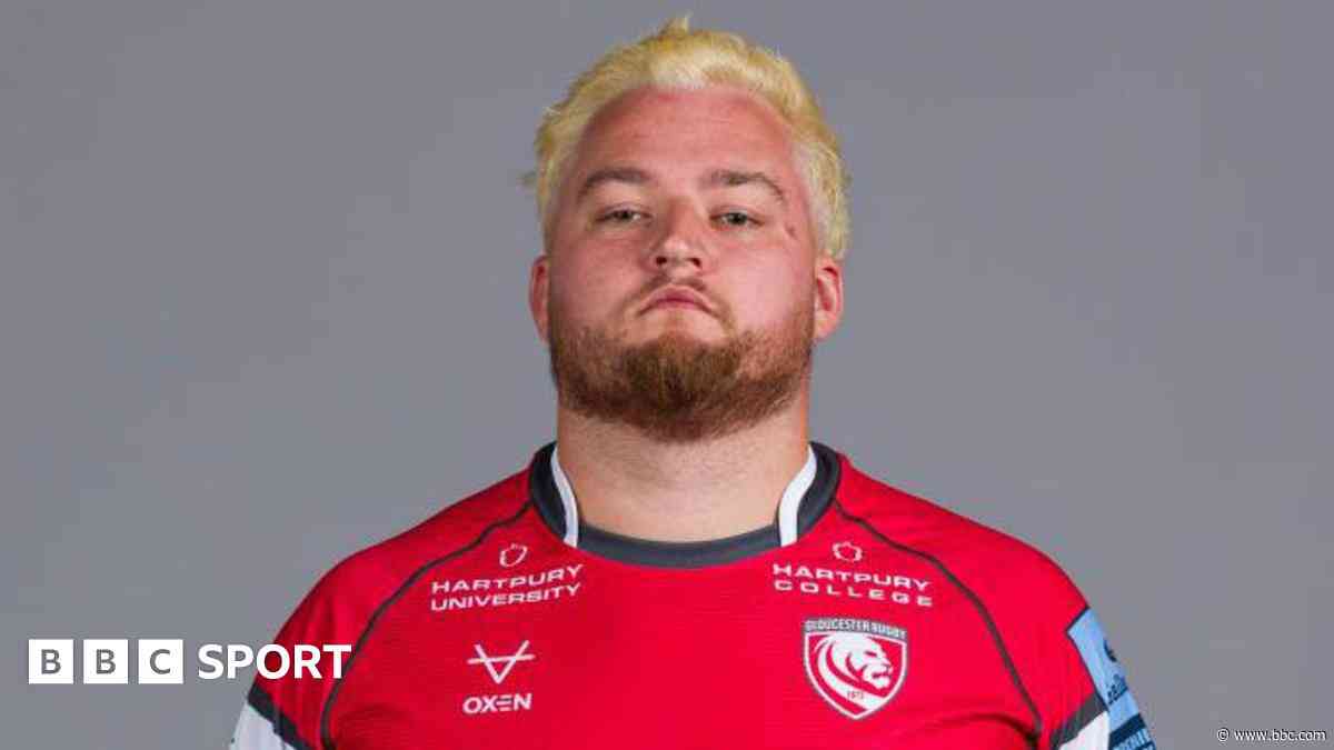 Pirates sign prop Petch on short-term loan