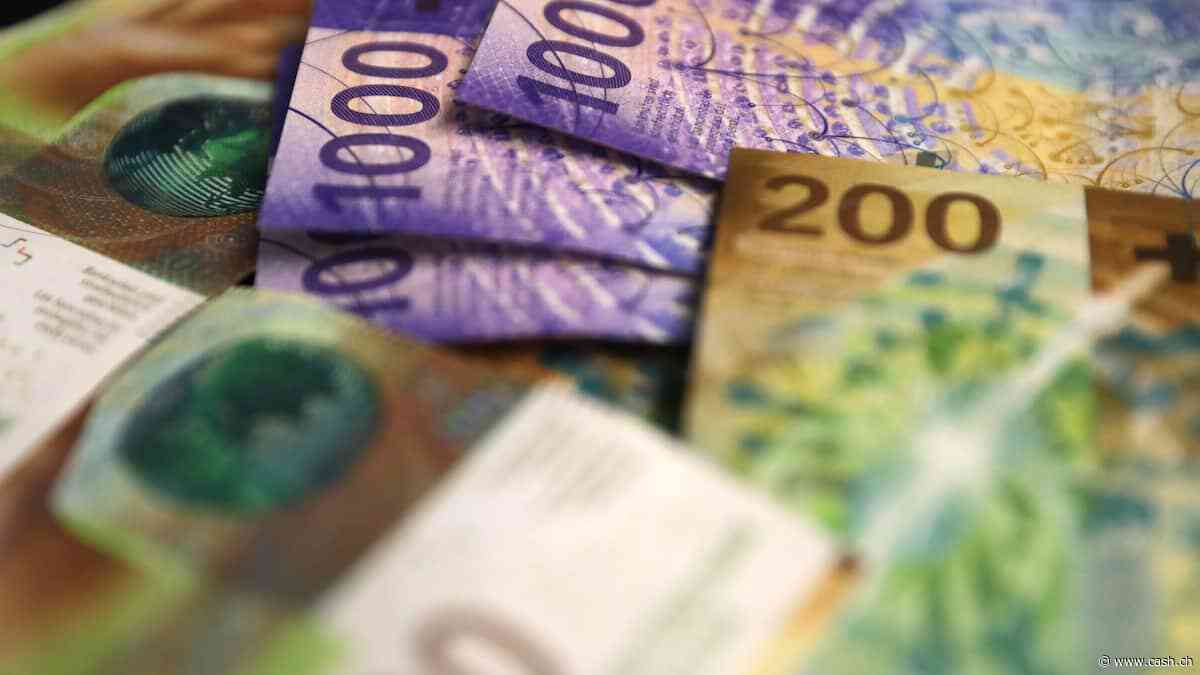 Dollar schwächt sich gegenüber Euro und Schweizer Franken ab