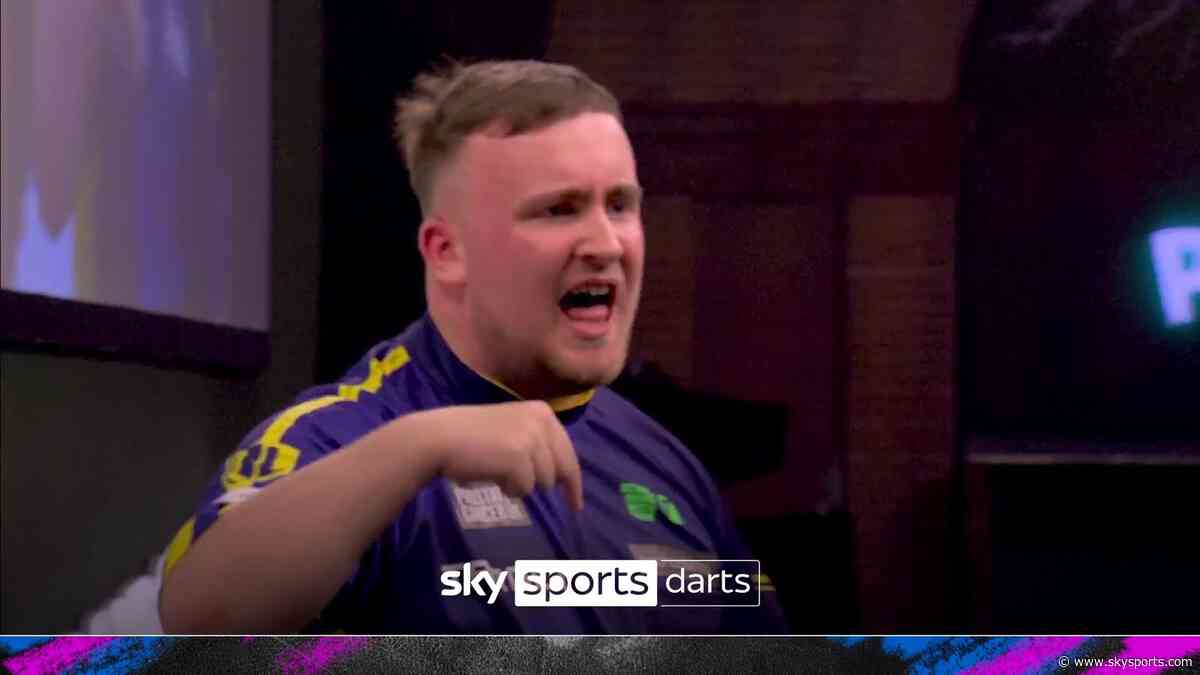 'He knows he's involved in a game!' | Littler wins first set with 100 checkout