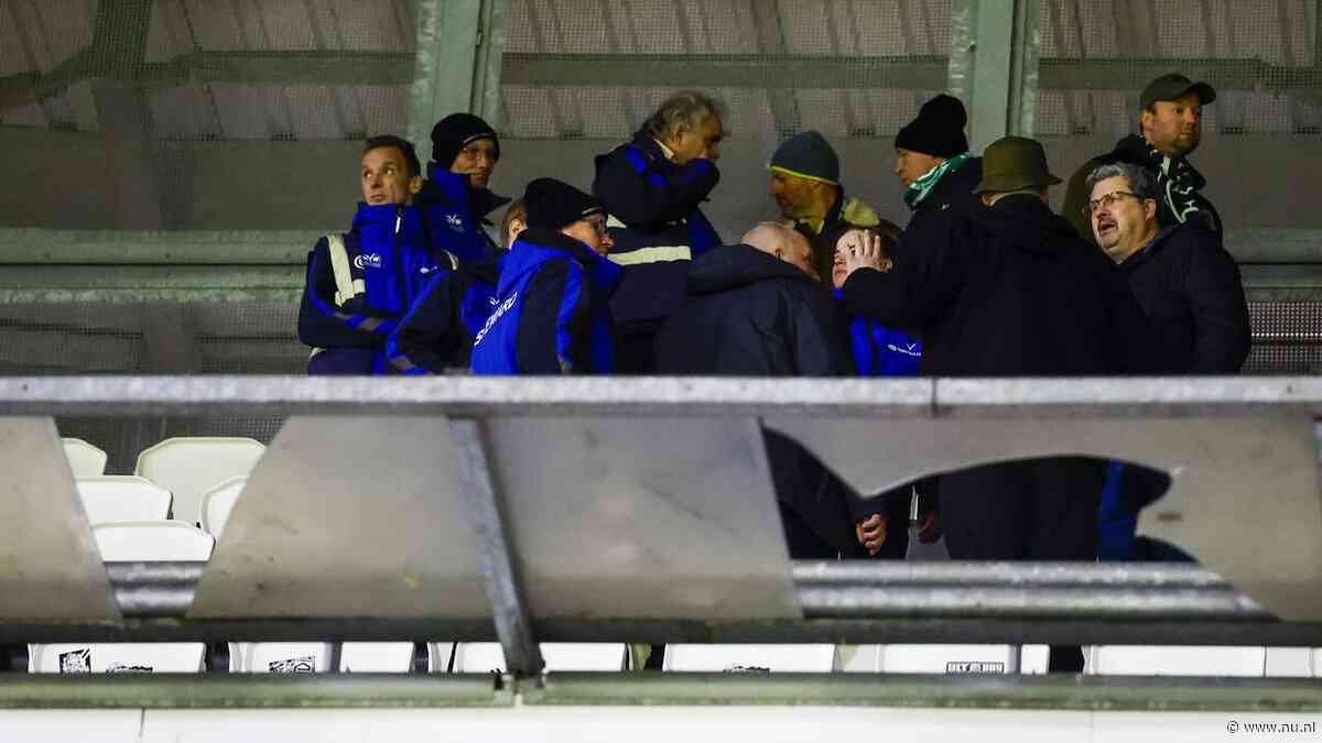 Chaos bij Heracles-FC Groningen: supporter valt vanuit uitvak, fans raken slaags