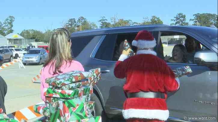 Central Police giveaway brings joy, presents to families ahead of holidays