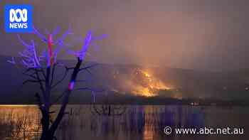 Halls Gap tourism takes $1.9m a day hit as fire continues to rage