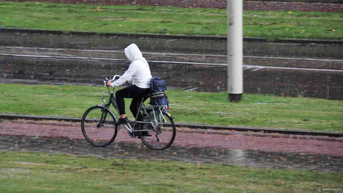 Weerbericht | Gure dag met buien en flinke wind, kans op hagel en onweer