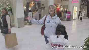 'Super Saturday' shoppers pack Mall of America