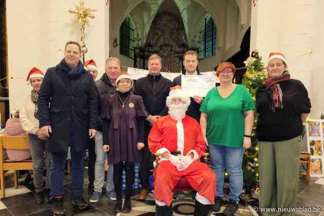 Gezellige kerstmarkt in en rond de kerk brengt hele buurt samen