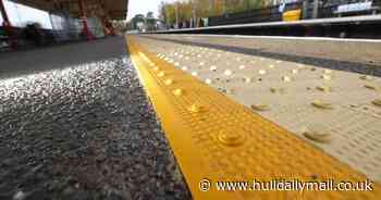 Train operators launch joint safety campaign urging passengers to 'stay behind the yellow line'