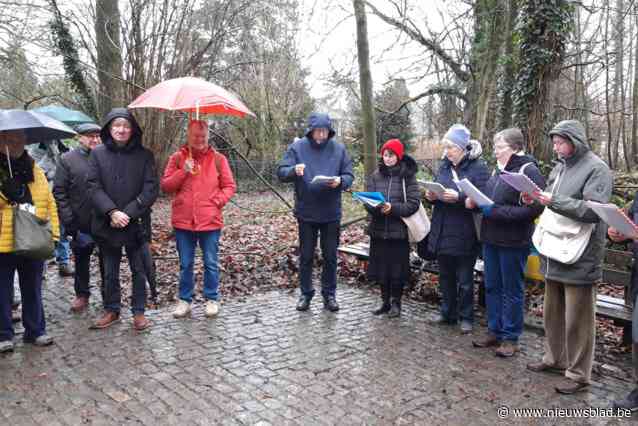 Wandeling naar troostplekken levert 450 euro op voor De Warmste Week