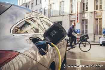 Je werkgever kan zien waar, wanneer en voor hoeveel je laadt met je bedrijfswagen, maar mág dat ook? “In één geval is het niet uit te sluiten”