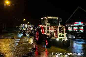 Slecht weer houdt verlichte tractorparades niet tegen