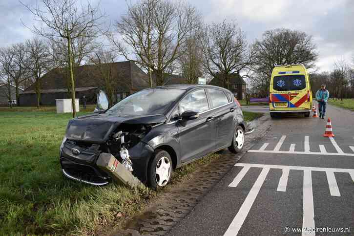 Flinke schade na kop-staart botsing in Elst