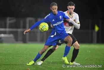 Nelson Ngabo (17) ontpopt zich tot matchwinnaar en schenkt Rode-De Hoek leidersplaats voor Kerstmis: “We zijn nog maar halfweg”