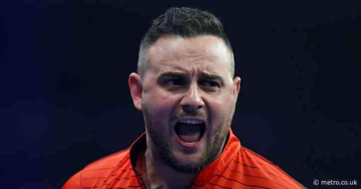 Angry Joe Cullen storms out of World Darts Championship press conference