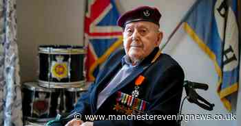 Paras drop in to salute D-Day hero on his 101st birthday