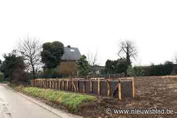 Houthakseldam langs Heserstraat moet voortaan water en modder tegenhouden