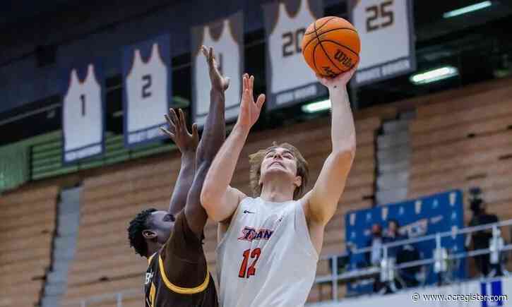 Cal State Fullerton’s comeback bid falls short against Wyoming