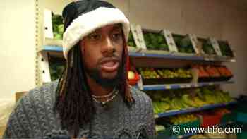 Fulham's Iwobi plays Santa with his Christmas shop