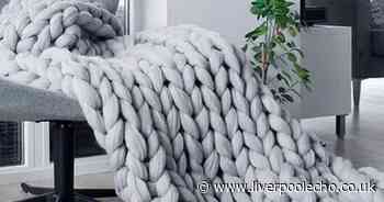 Debenhams cuts price of £100 luxury thick-knit blanket to just £23