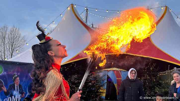 Vuurspuwer Jessica verrast circusbezoekers met spectaculaire act