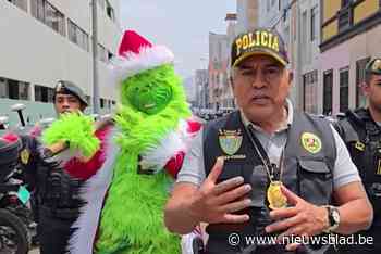 Peruaanse politie kon met hulp van de ‘Grinch’ drie drugsdealers arresteren: “Ik haat Kerstmis… en criminelen”