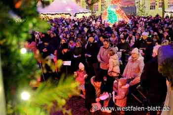 Rathausplatz: Weihnachtsmarkt endet mit Rudelsingen