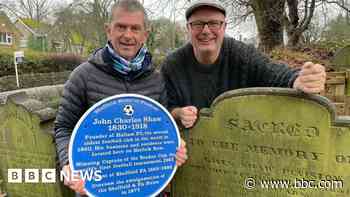 Blue plaque honours former football club captain