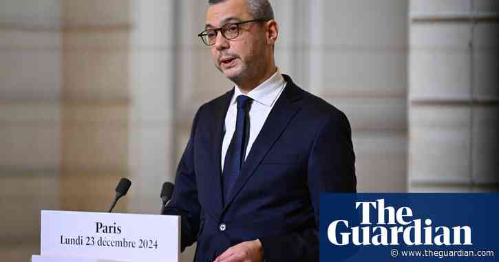 French PM names new government, hoping to avoid another no-confidence vote