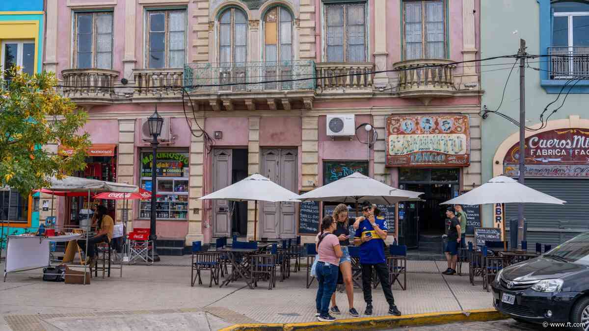 Tourism squeezed in Argentina as peso strengthens