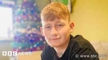 Teenager who lost legs walking again for Christmas